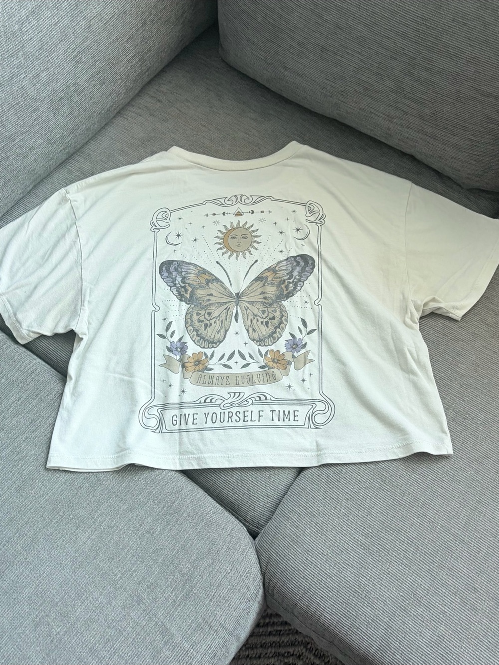 Social Scene Butterfly Celestial Graphic Tee Small